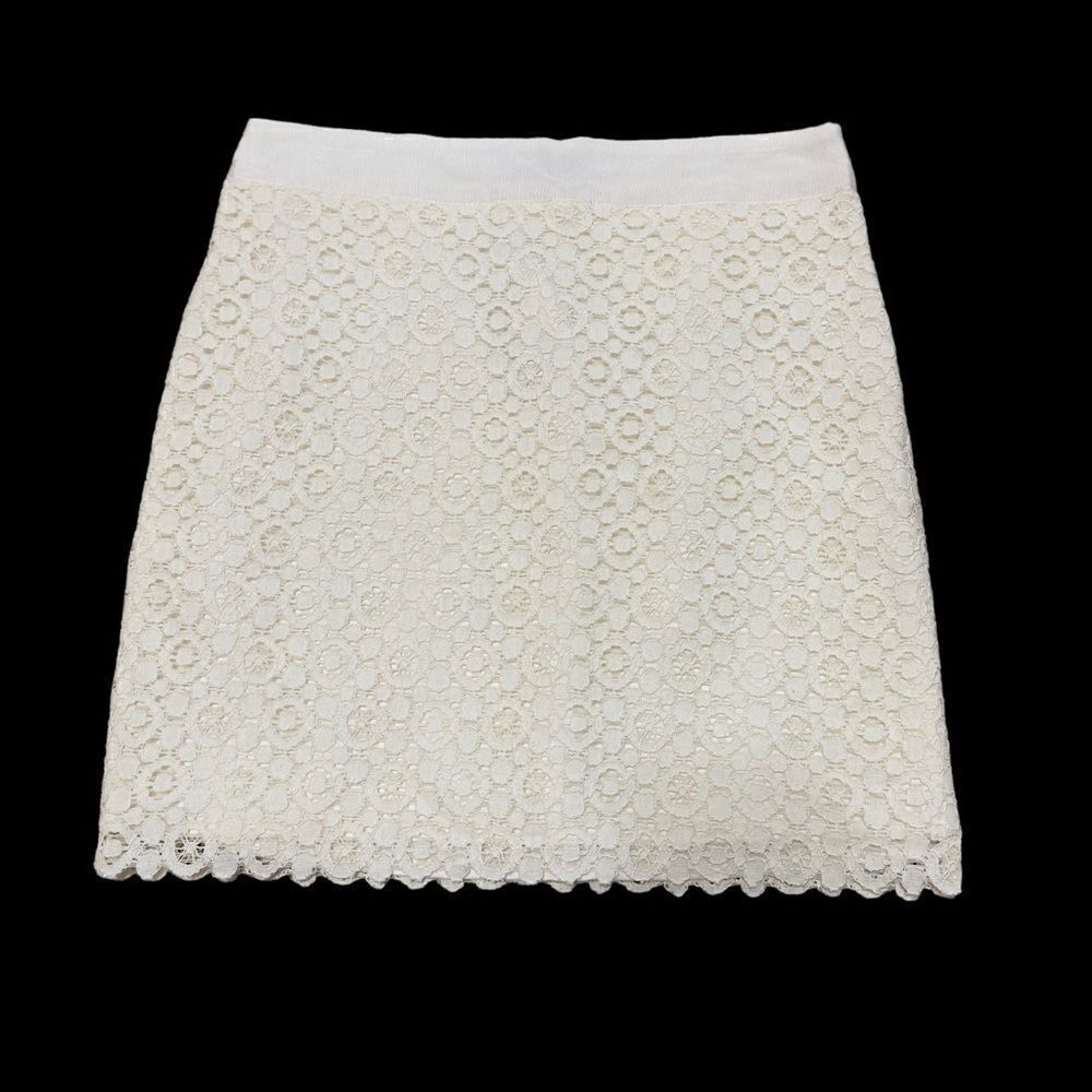 The Limited Lace Cream Skirt Size 6 NWT